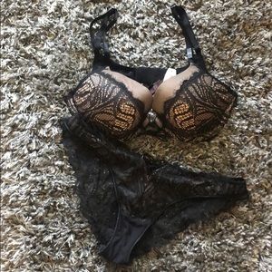 Victoria’s Secret very Sexy push up